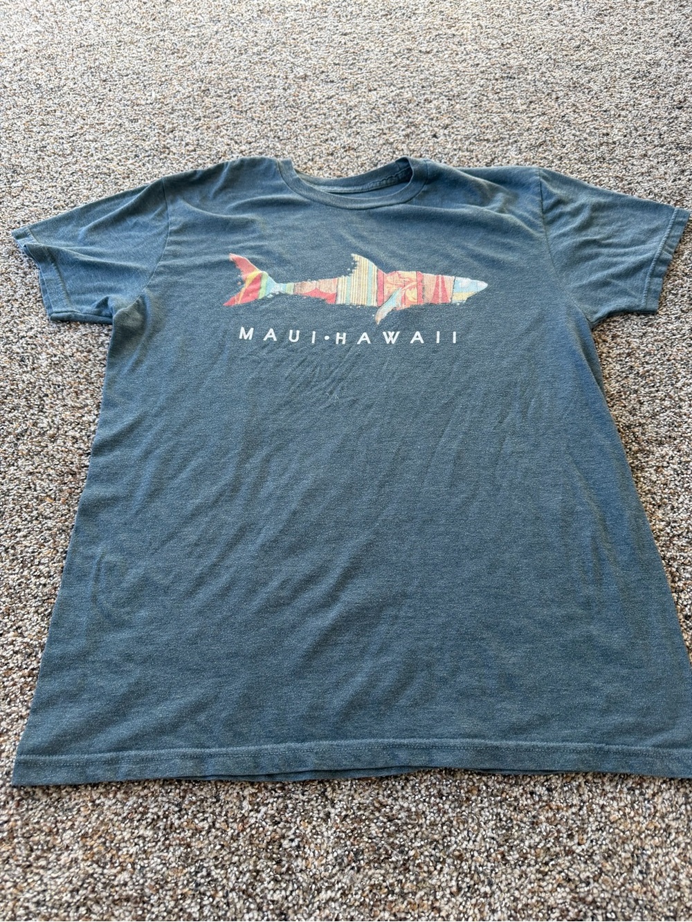 The Duck Co Mens Medium Maui Hawaii Shark Graphic T Shirt Blue Surf Beach Tee